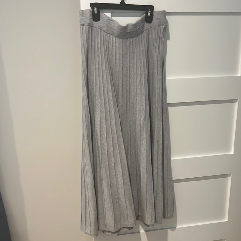 Elie Tahari Gray Maxi Pleated Skirt for Work